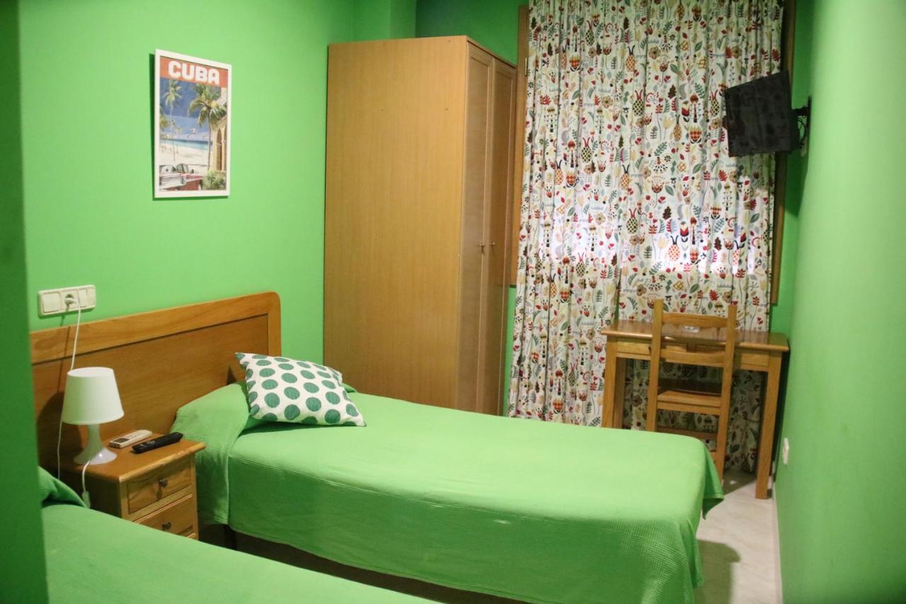 Hostal Burgales Milagro Exterior foto